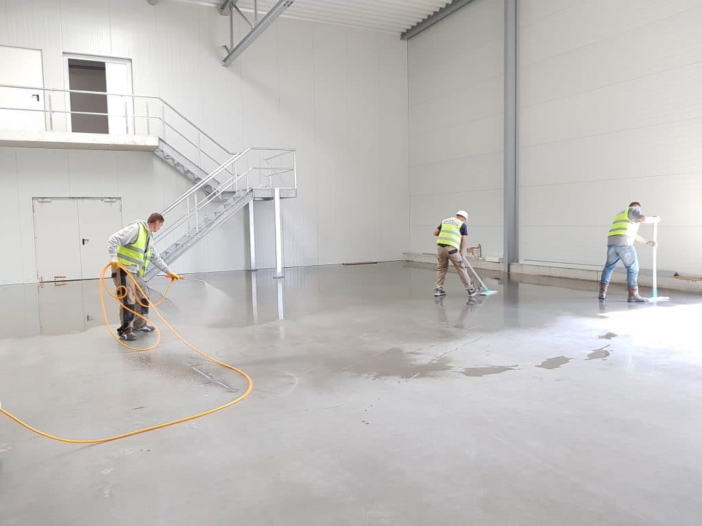 Read more about the article 5 Benefits Of Epoxy Flooring